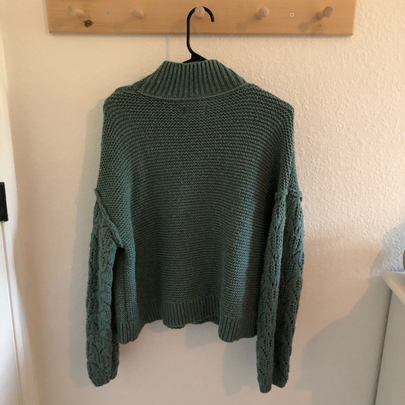 Sweater - Picture 8 of 8